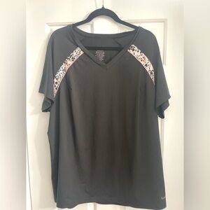 LuLu black work out shirt